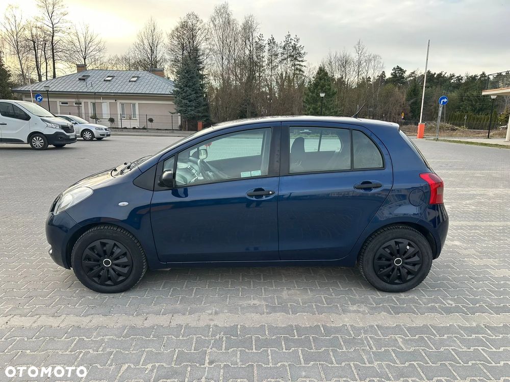 Toyota Yaris 1.3 Luna A/C - 2