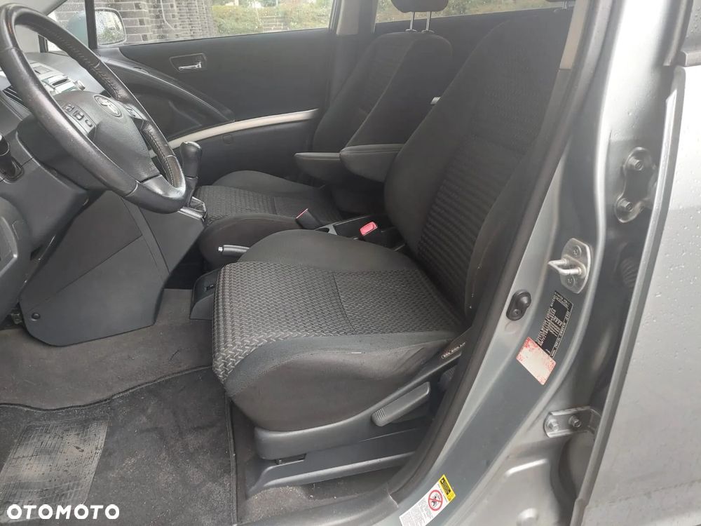 Toyota Corolla Verso - 4