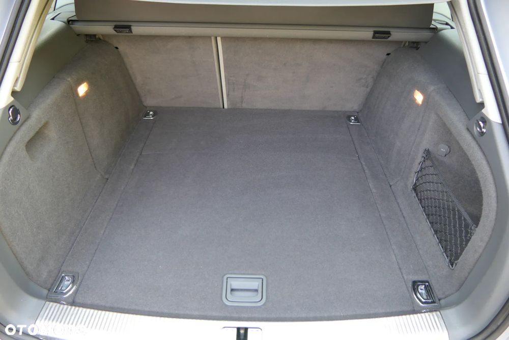 Audi A4 Avant 2.0 TDI ultra - 31