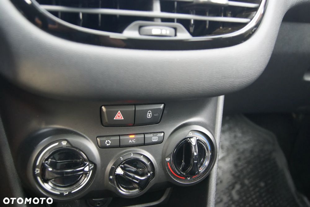 Peugeot 208 82 VTI Allure - 22