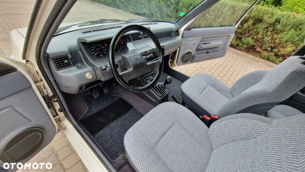 Renault 5 - 11