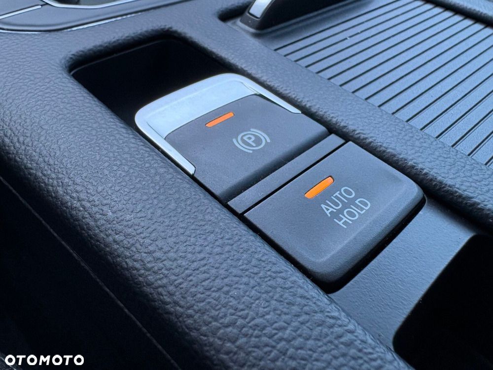 Volkswagen Passat 2.0 TDI EVO Business DSG - 26