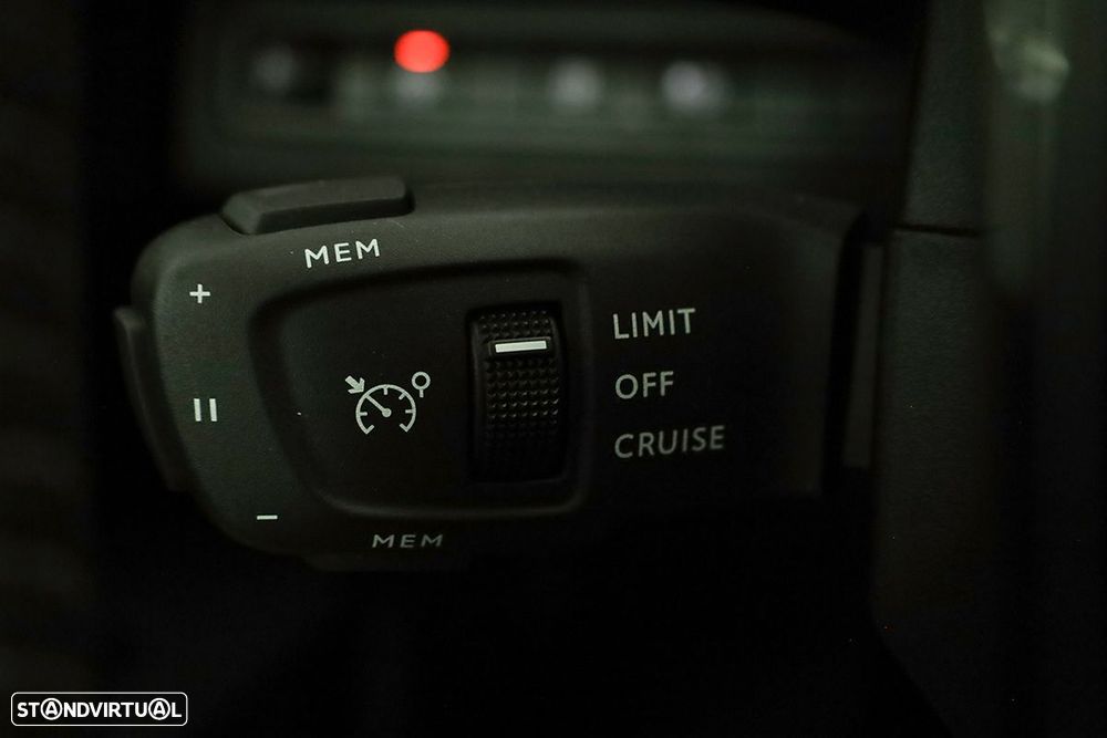 Peugeot 3008 1.6 Hybrid Allure e-EAT8 - 18