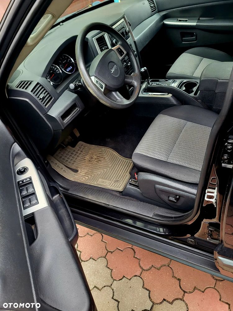 Jeep Grand Cherokee 3.0 CRD Laredo - 11