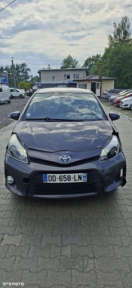 Toyota Yaris Hybrid 100 Dynamic - 7