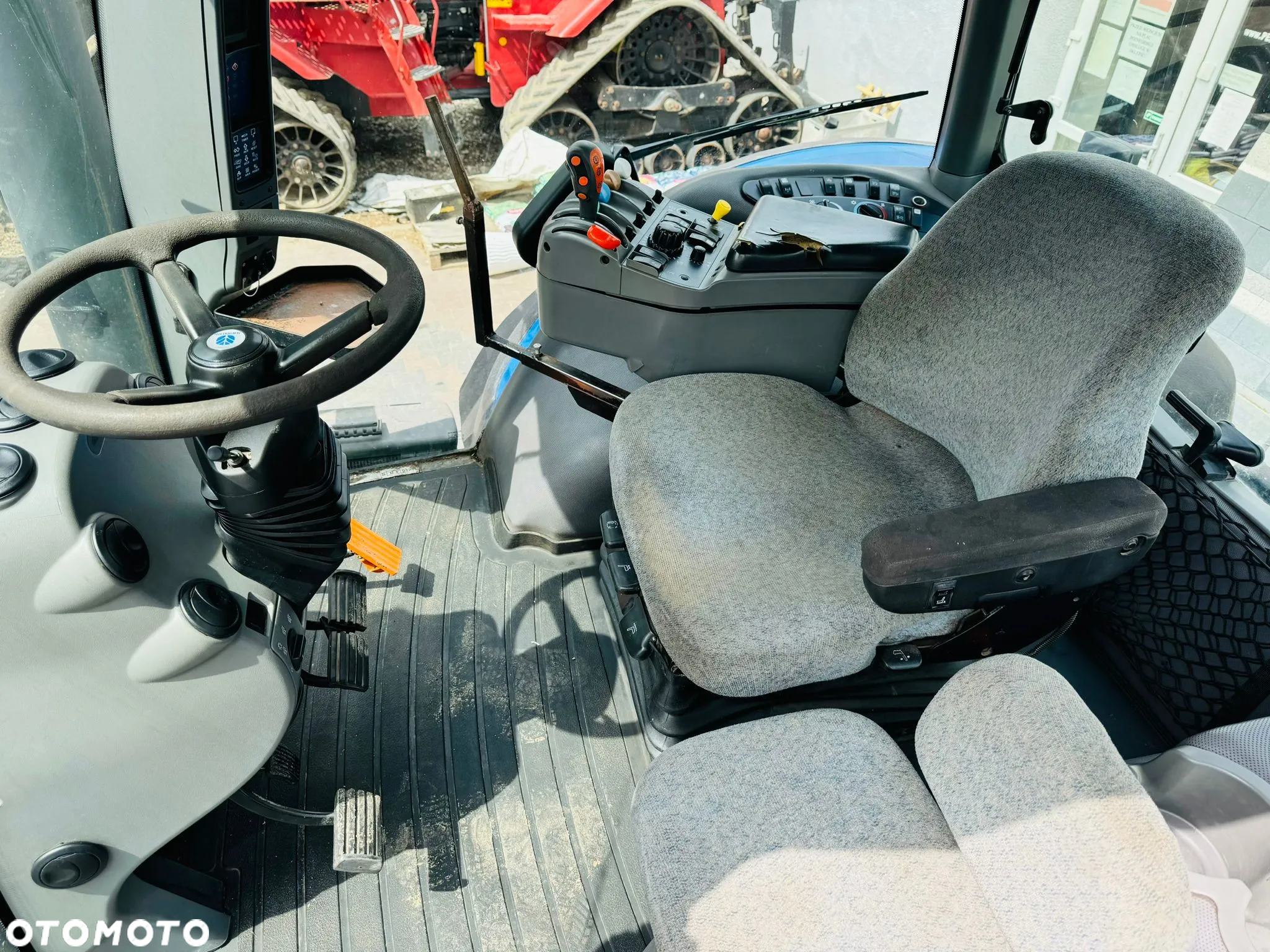 New Holland T8020 - 8