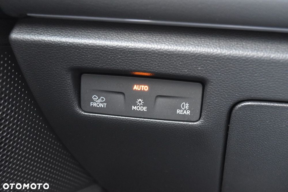 Volkswagen Passat - 25
