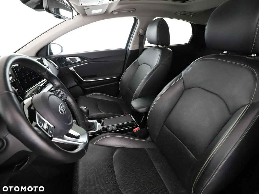 Kia XCeed 1.4 T-GDI M DCT - 14