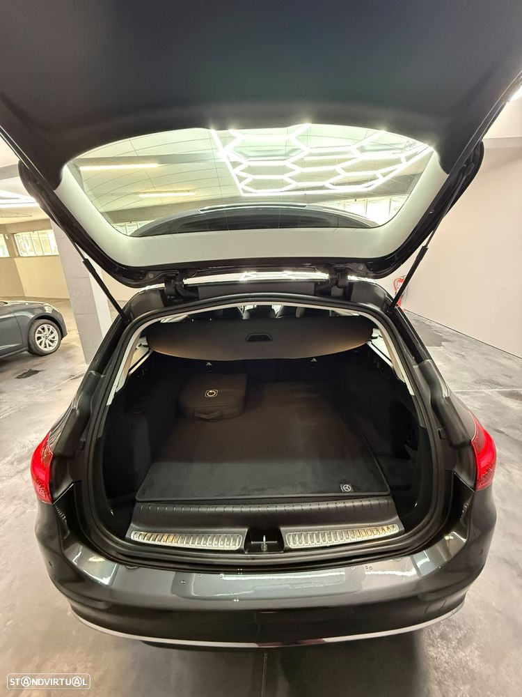 Mercedes-Benz C 300 e Avantgarde - 24