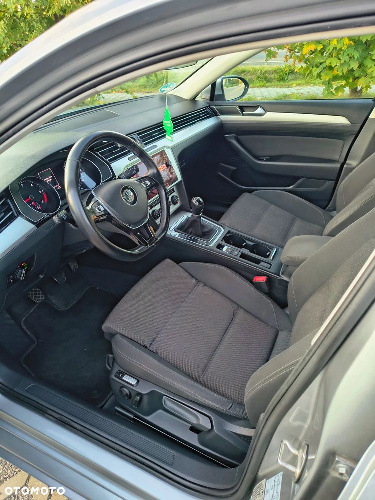 Volkswagen Passat 2.0 TDI BMT Comfortline - 20