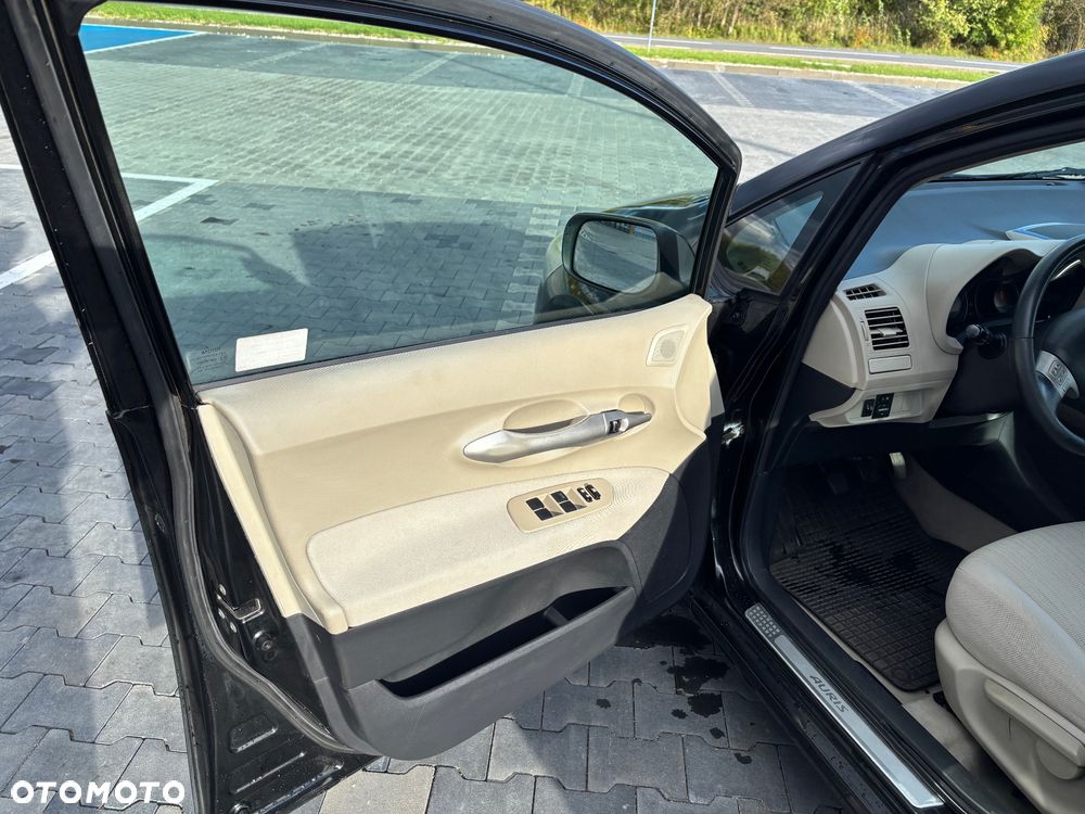 Toyota Auris - 19