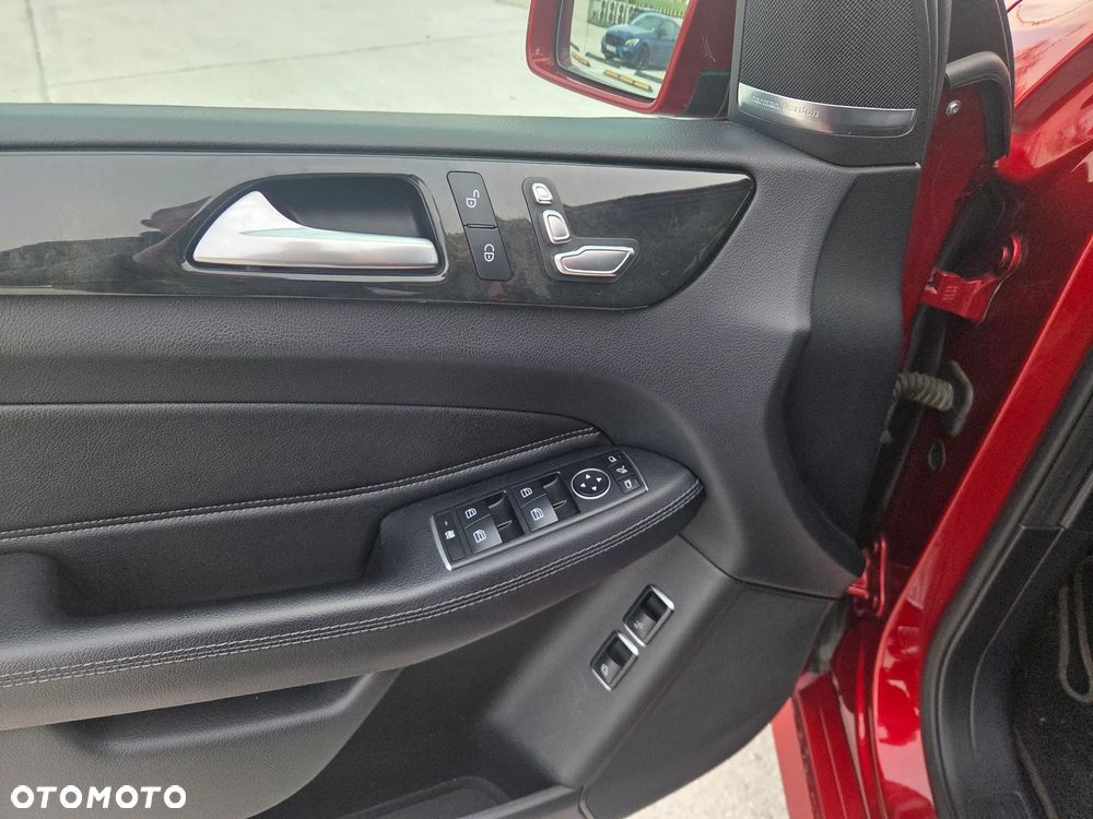 Mercedes-Benz GLE - 24