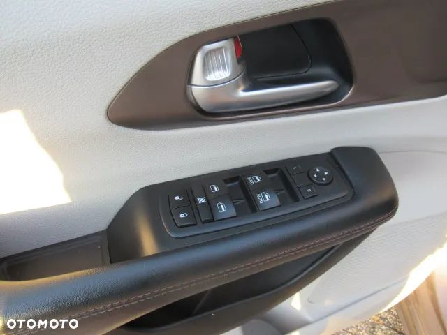 Chrysler Pacifica - 18