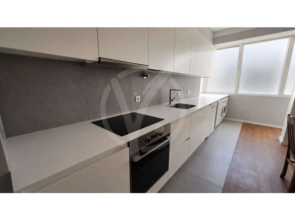 Apartamento T2 à venda na Avenida Santos Graça - Póvoa de Varzim - Grande imagem: 3/10