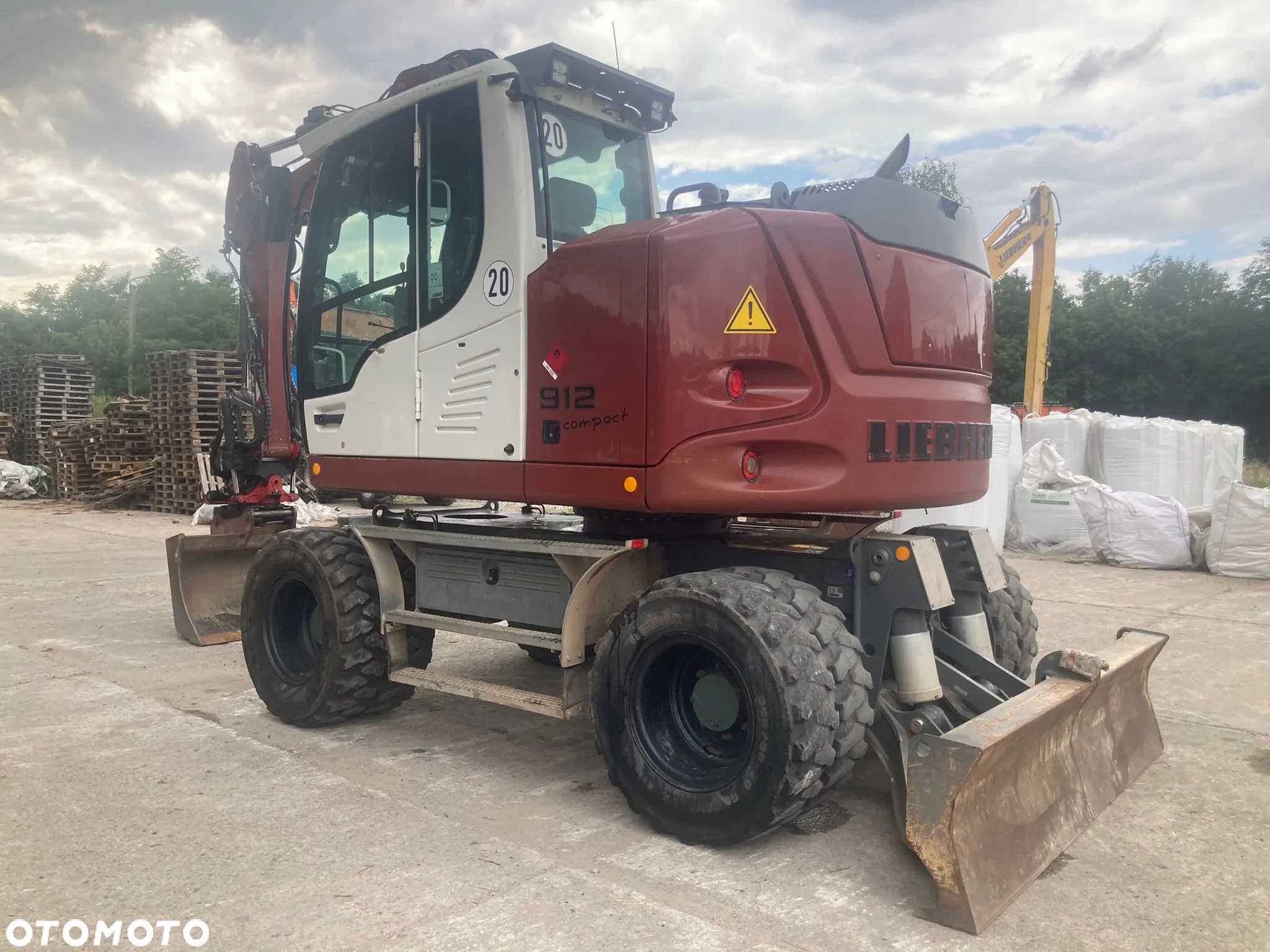 Liebherr A 912 Compact Litronic - 13