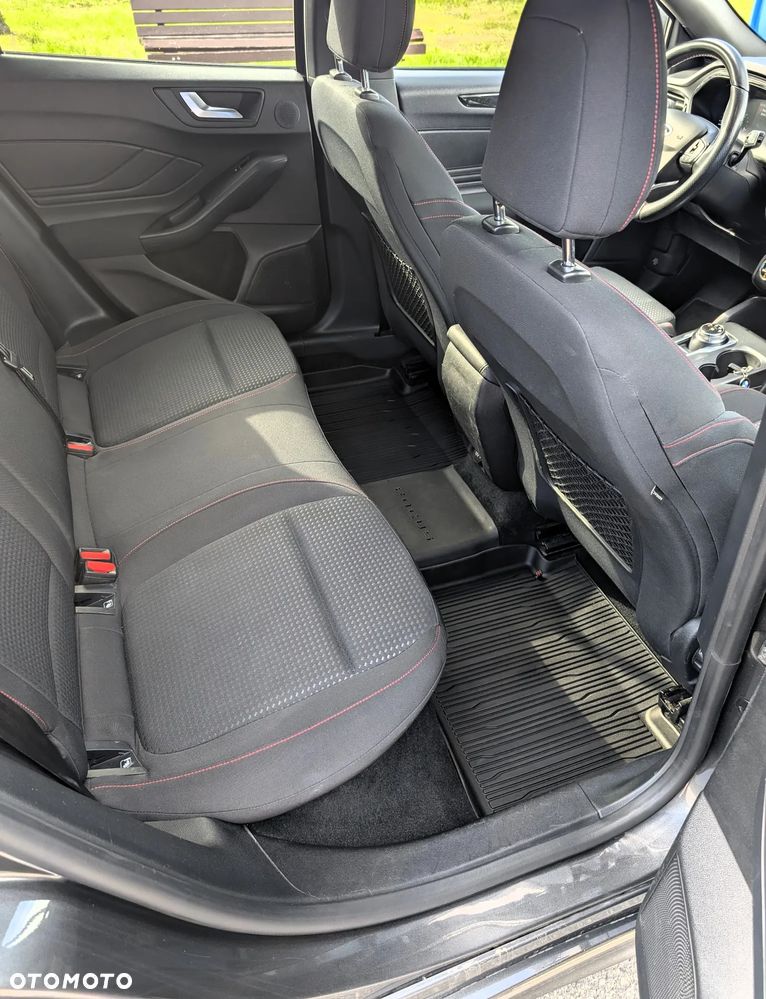 Ford Focus 1.5 EcoBlue ST-Line - 23