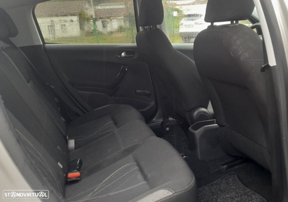 Peugeot 208 1.2 VTi Active - 12