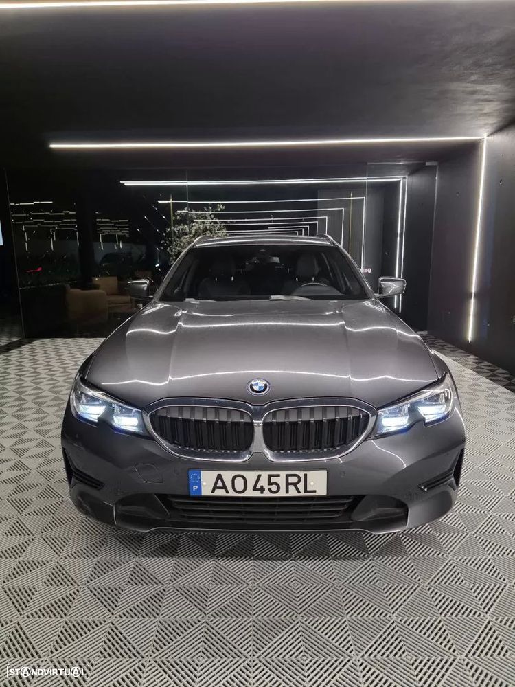 BMW 320 e Line Sport Auto — fotografia 2