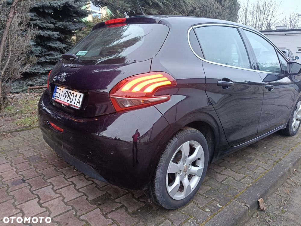 Peugeot 208 PureTech 82 Start & Stop Tech Edition - 4