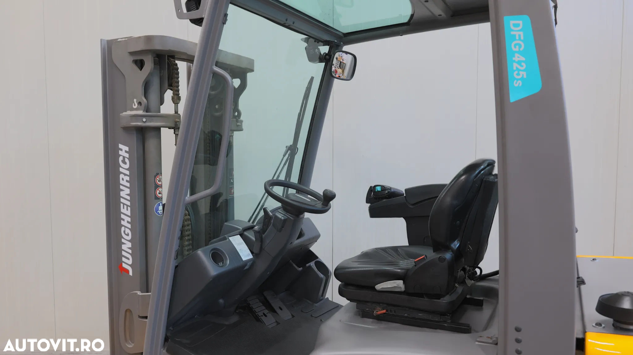 Jungheinrich DFG 425s - 10