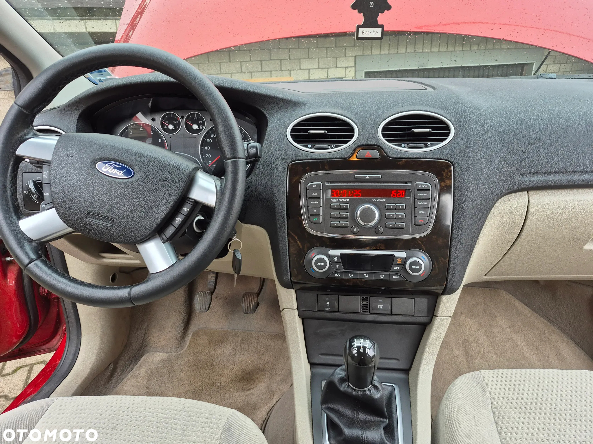 Ford Focus 1.8 Ghia - 20