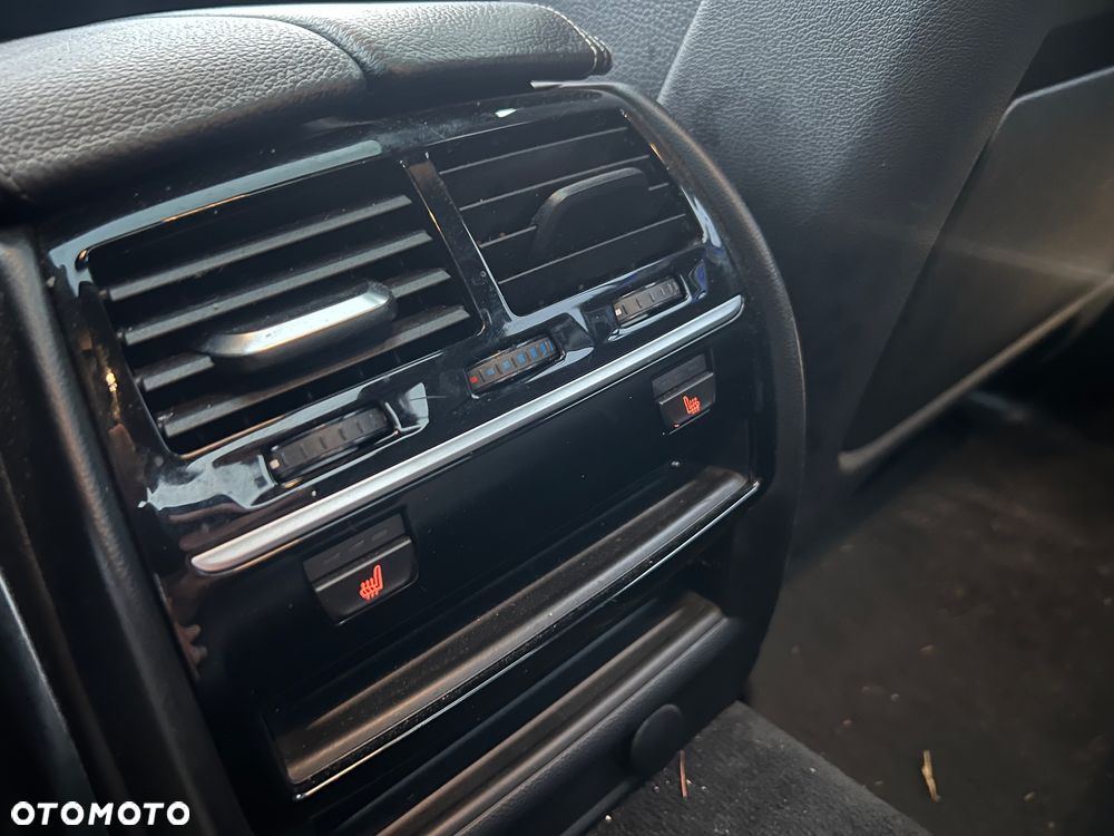 BMW Seria 5 530d xDrive M Sport sport - 17