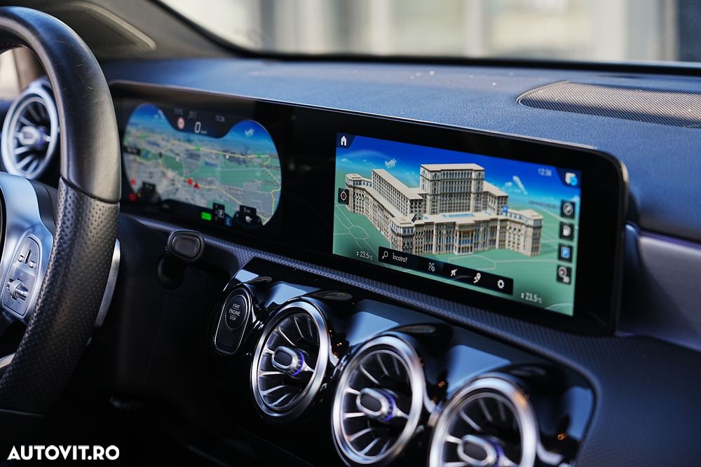 Mercedes-Benz A 250 e 8G-DCT AMG Line - 12