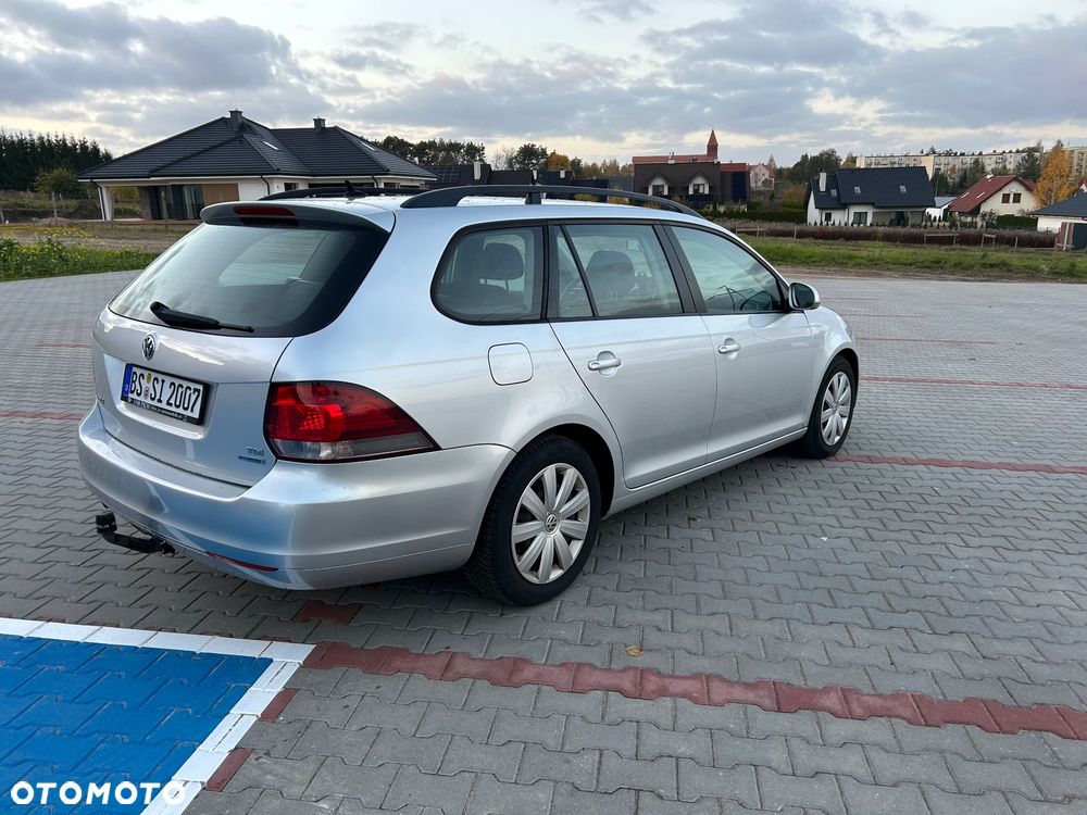 Volkswagen Golf 2010 photo 4