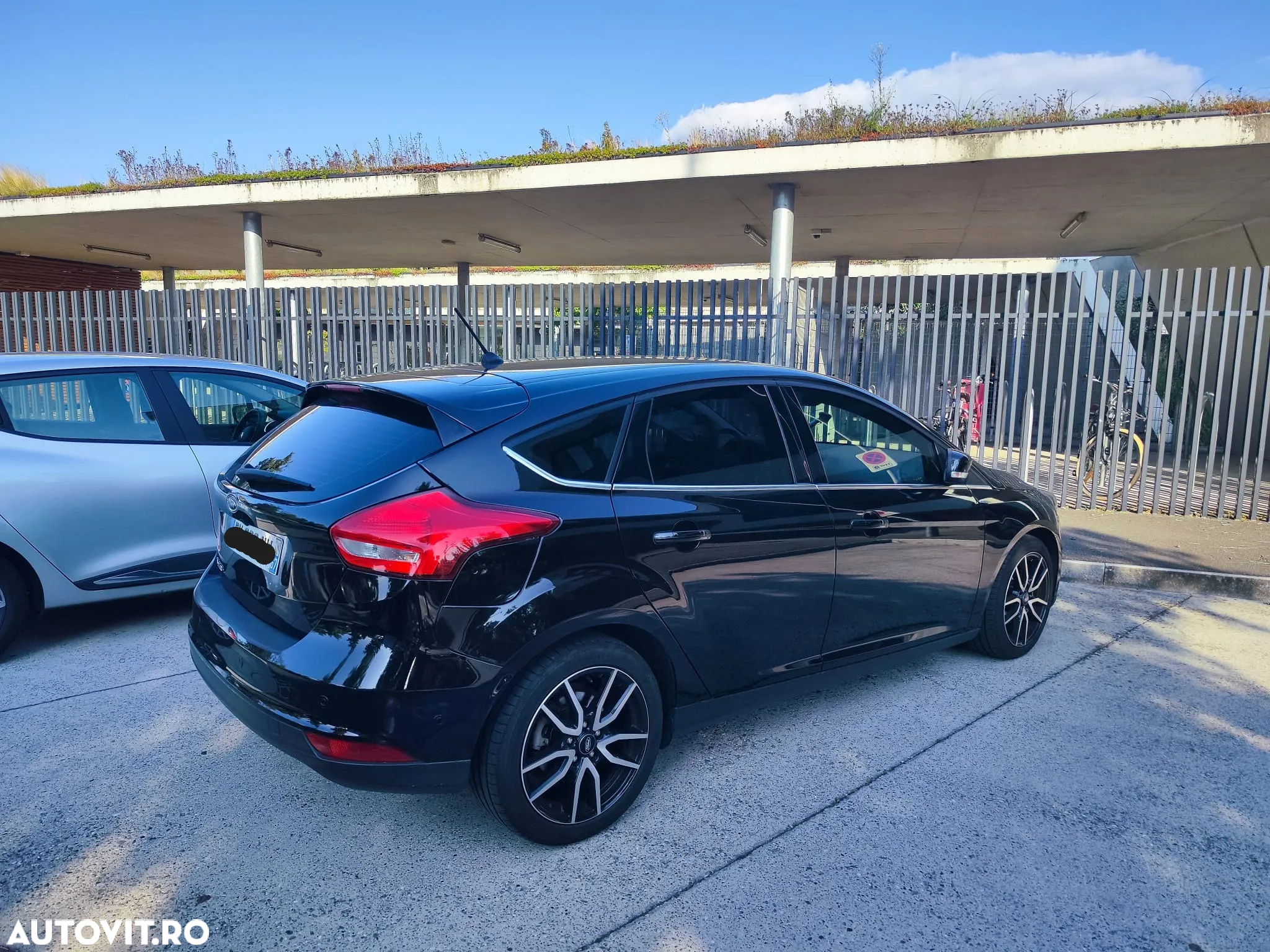 Ford Focus 1.5 EcoBlue Start-Stopp-System TITANIUM - 2