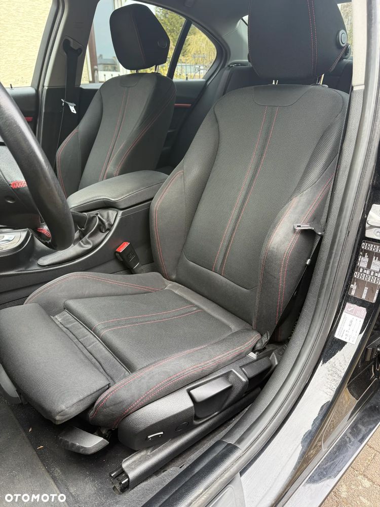 BMW Seria 3 318i Sport Line - 15