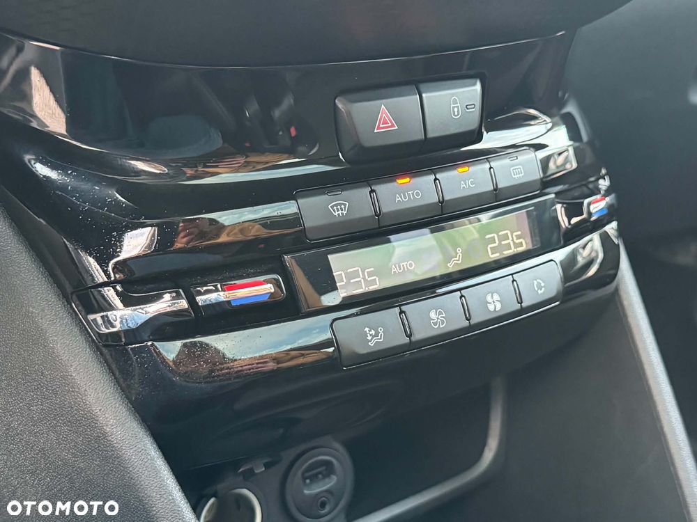 Peugeot 2008 - 37