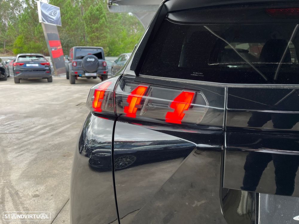 Peugeot 2008 1.5 BlueHDi Allure EAT8 - 11