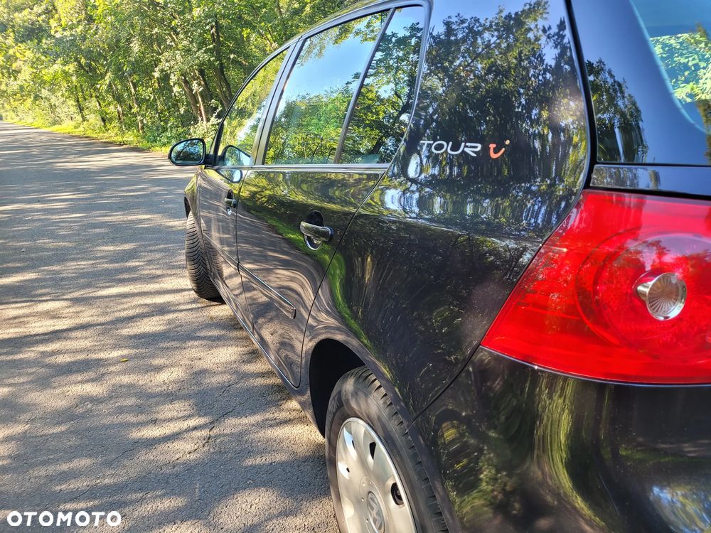 Volkswagen Golf - 6