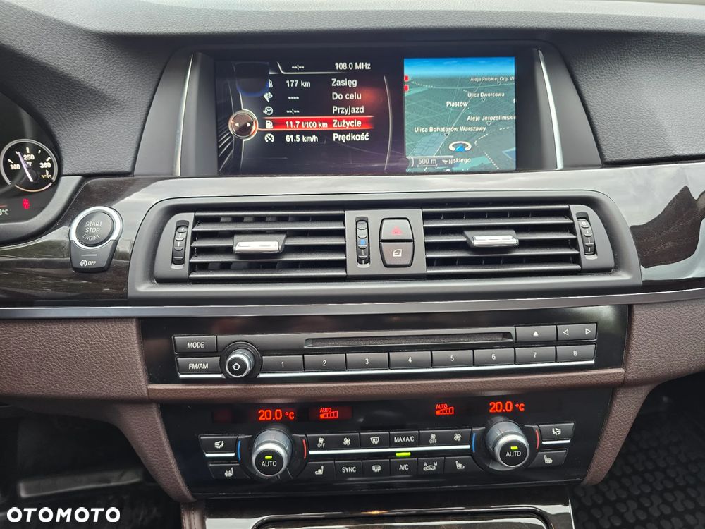 BMW Seria 5 535i xDrive Sport-Aut Luxury Line - 25