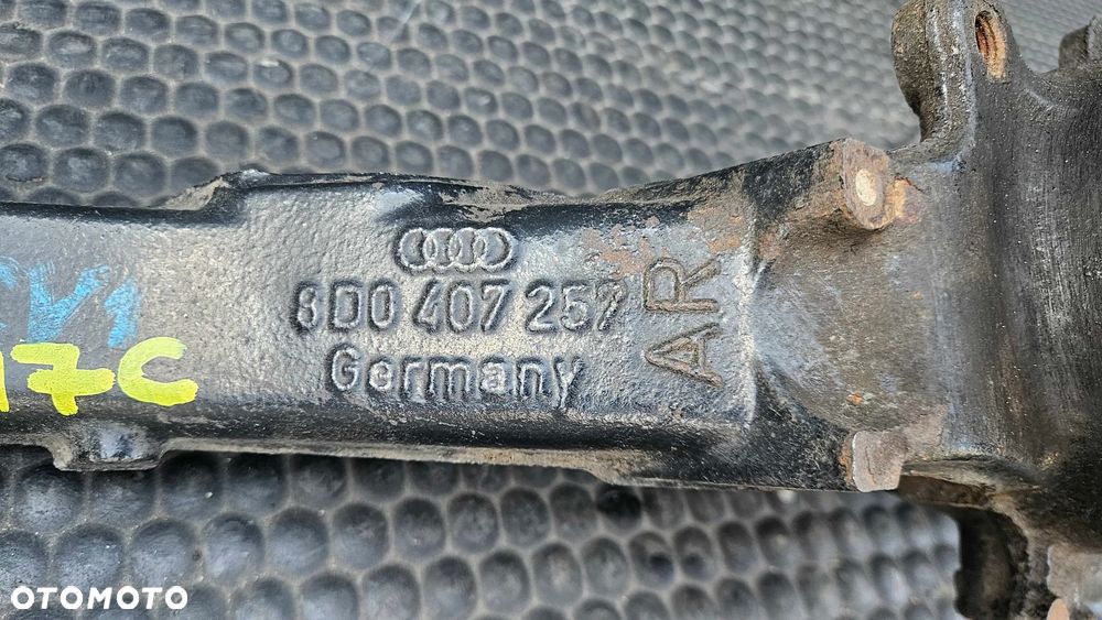 Zwrotnica 8D0407257 AR Piasta Łożysko Przód Przednia Lewa Kopyto Audi A4 B5 A6 C5 VW Passat B5 - 17