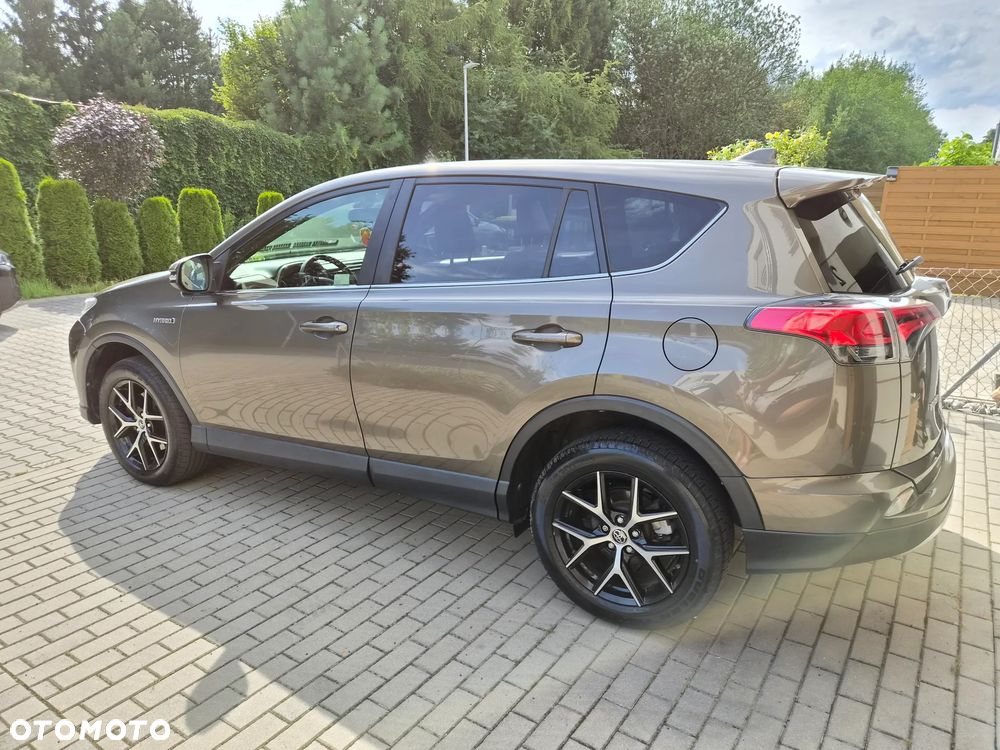 Toyota RAV4 Hybrid Premium 4x2 - 28