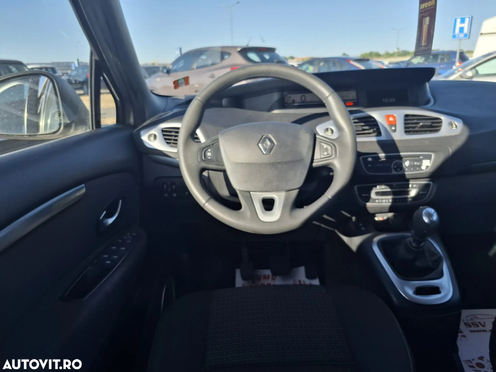 Renault Grand Scenic 1.9 dCi FAP Dynamique - 6
