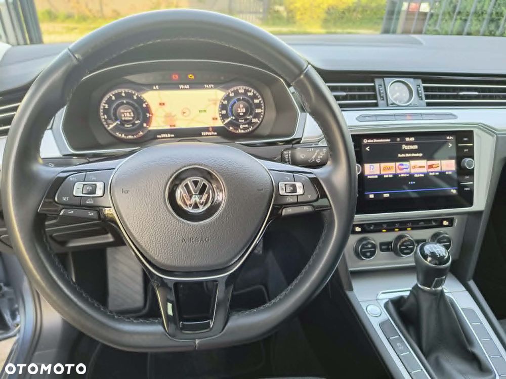 Volkswagen Passat 1.4 TSI BMT ACT Comfortline - 12