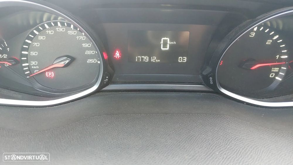 Peugeot 308 1.5 BlueHDi Style - 13