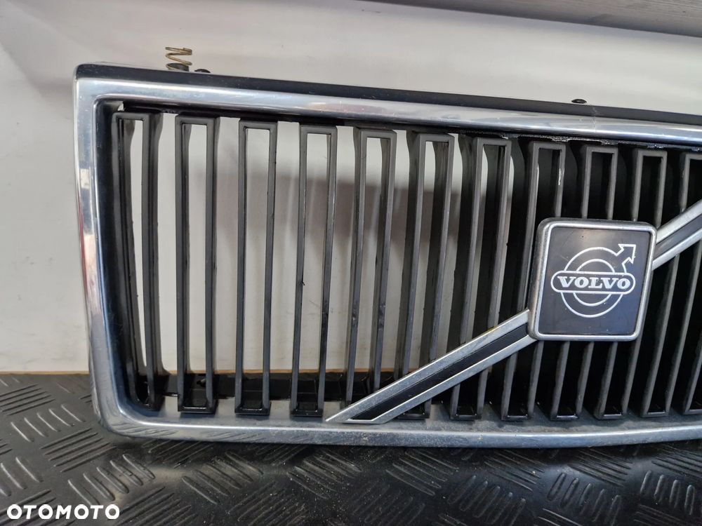 VOLVO 740 GRILL ATRAPA CHŁODNICY - 2