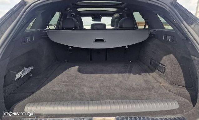 Mercedes-Benz E 300 de AMG Line - 18