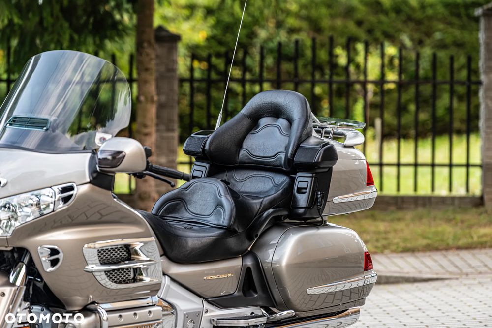 Honda GL - 10
