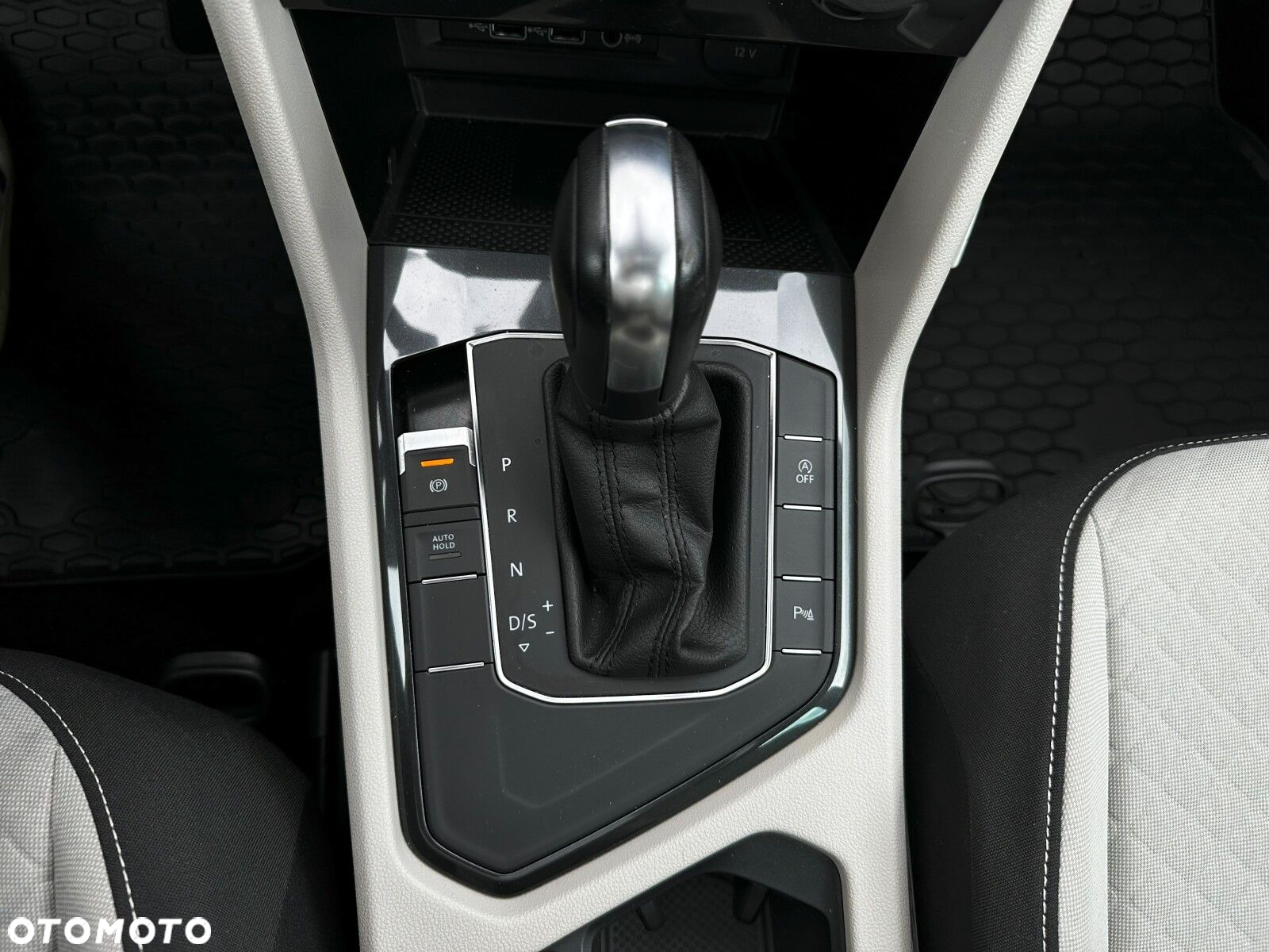 Volkswagen Tiguan 2.0 TDI BMT SCR Comfortline DSG - 11