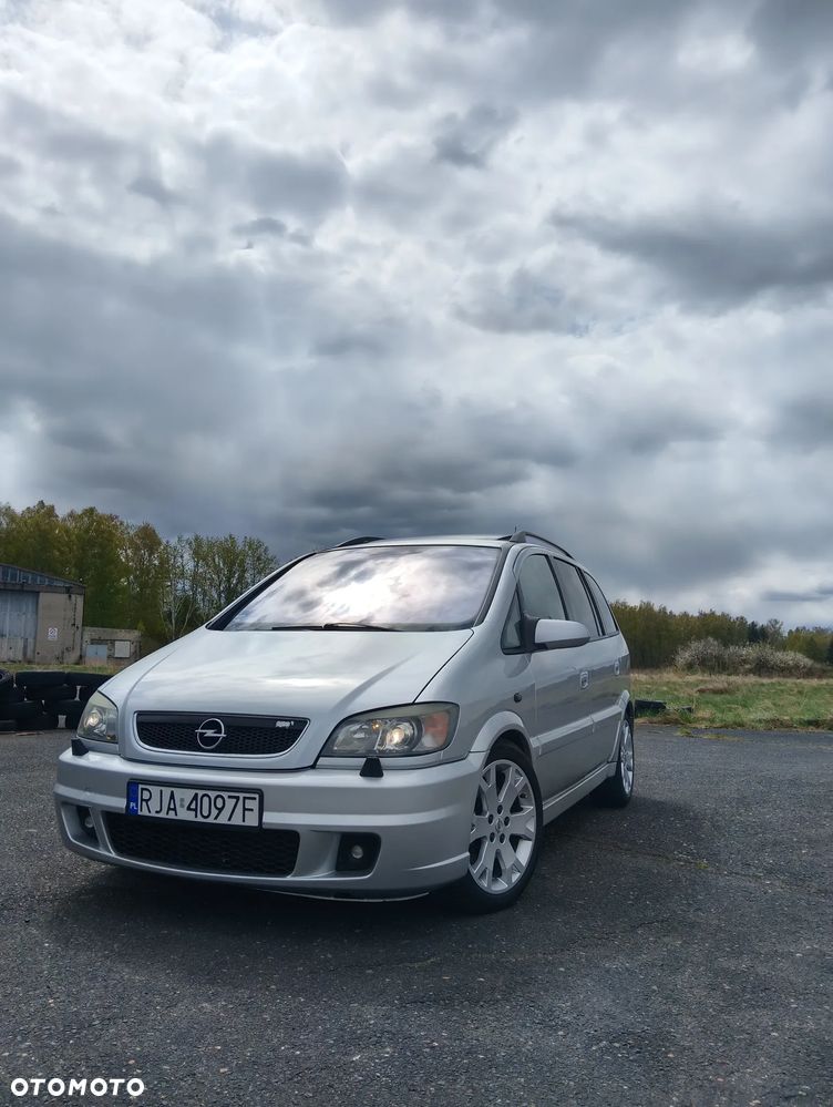 Opel Zafira - 1