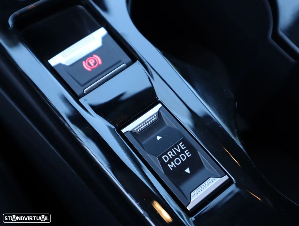 Peugeot 208 1.2 Hybrid Allure e-DCS6 - 53