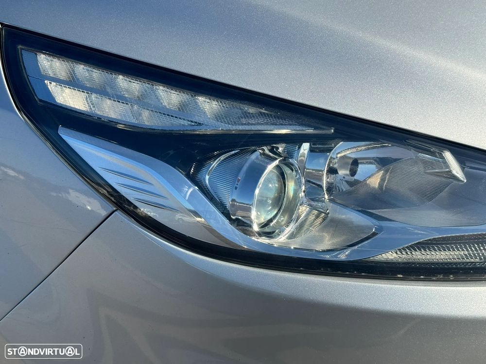 Ford S-Max 2.0 TDCi Titanium - 25