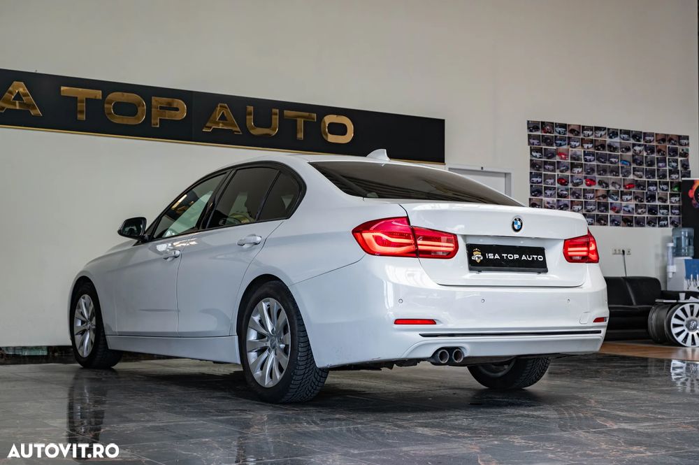 BMW Seria 3 325d Aut. Sport Line - 4