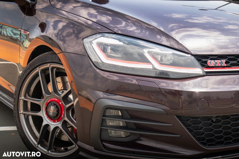 Volkswagen Golf GTI (BlueMotion Technology) DSG Performance - 21