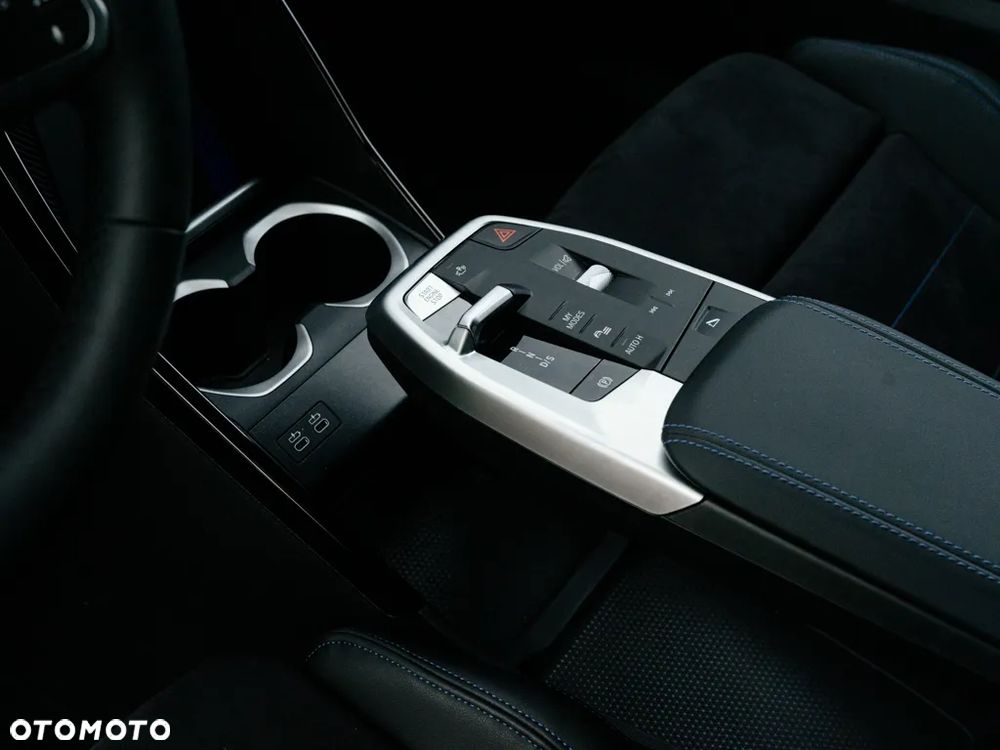 BMW X2 xDrive20d - 11