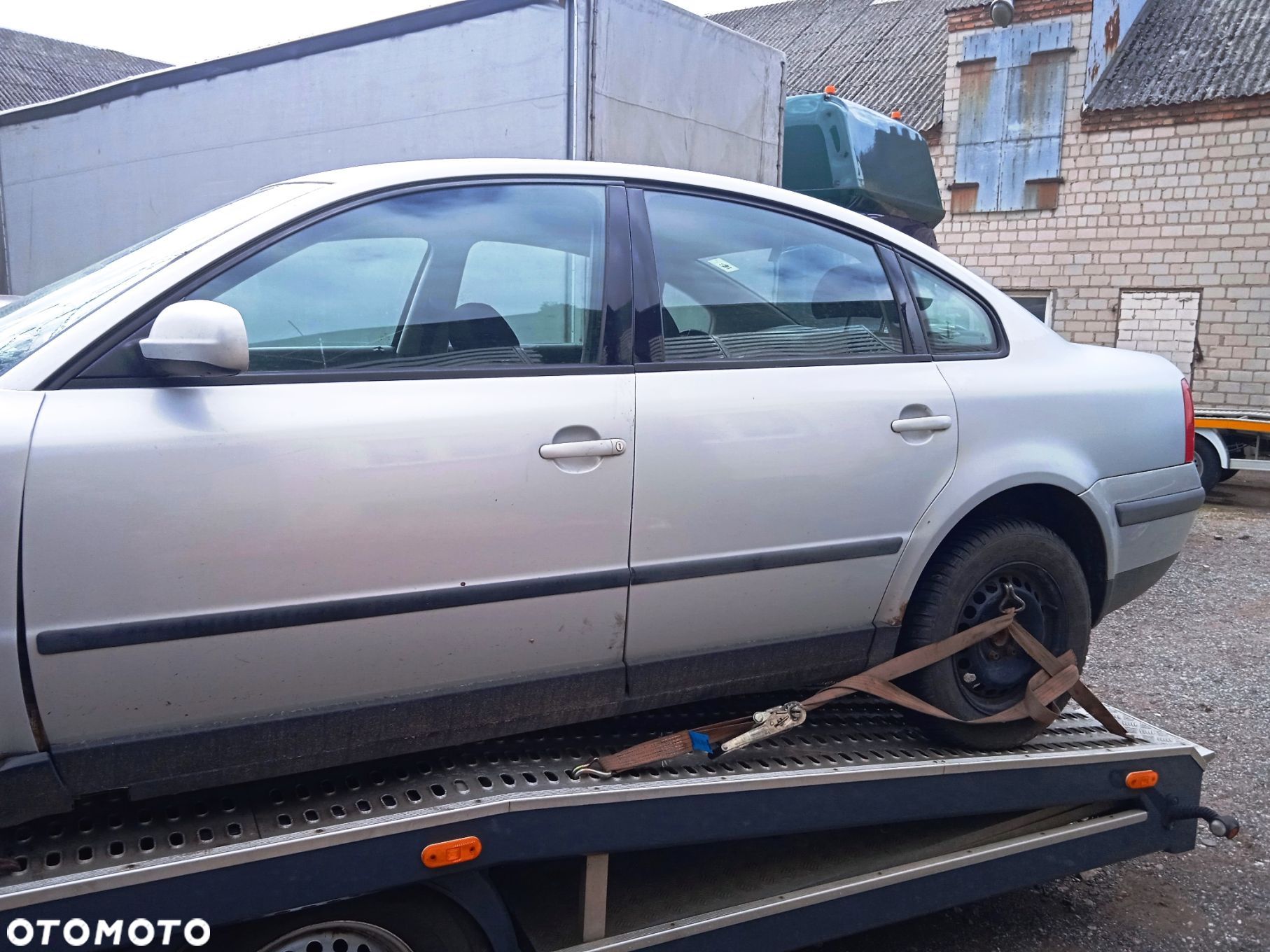 Na części VW Passat B5 1.9 TDI sedan lakier LB7Z silnik AFN skrzynia EEN maska klapa drzwi zderzak - 1